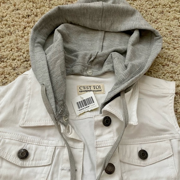 Vest - Picture 3 of 5